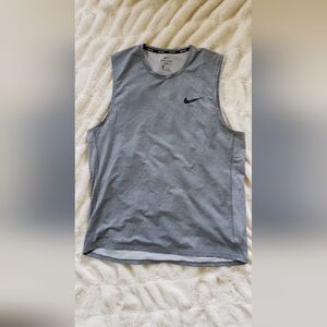 Nike Mens tank top size XL dri-fit Gray